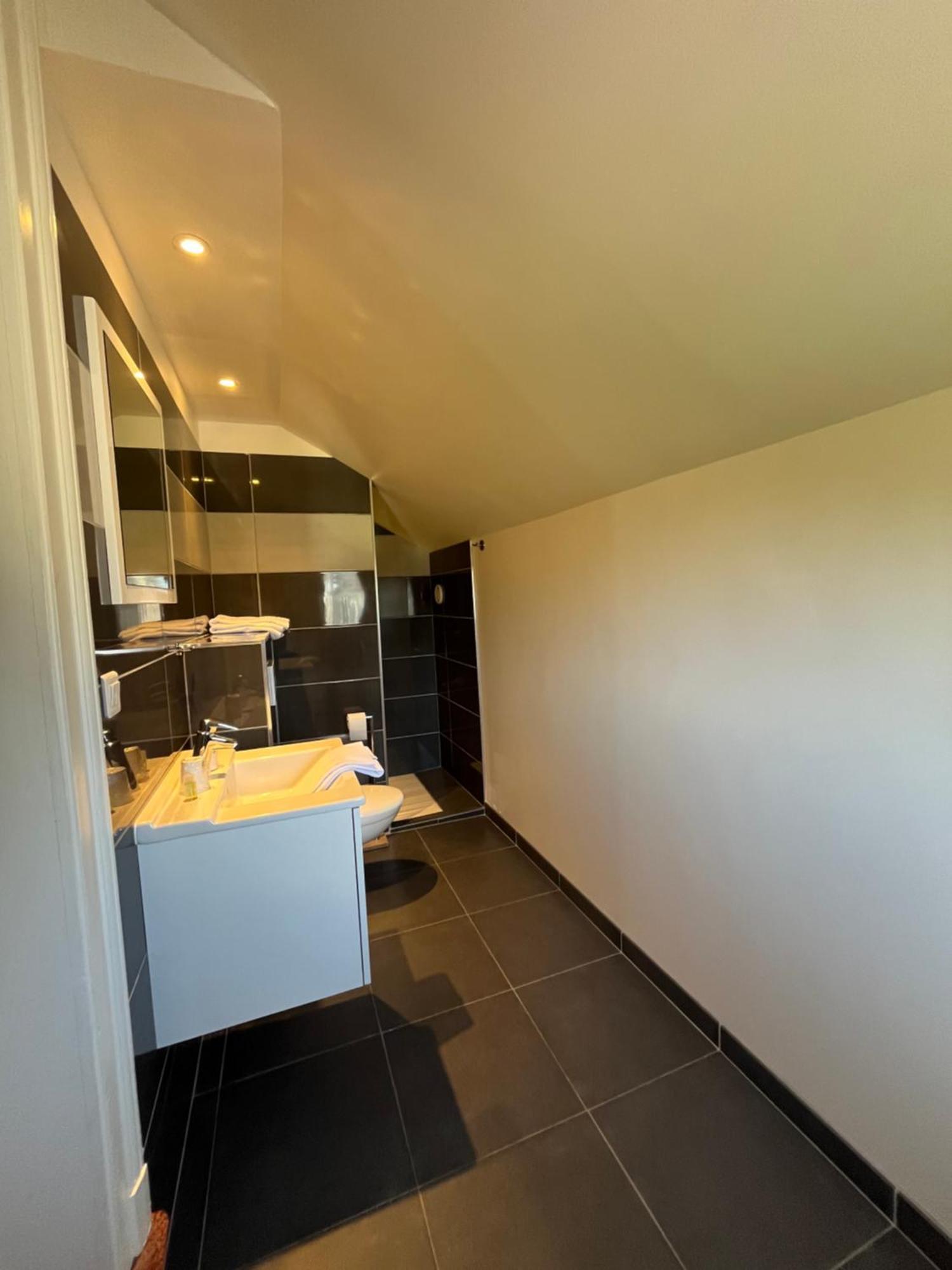 Hostellerie Le Griffon Blérancourt 外观 照片